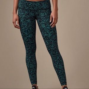 Lululemon Low Rise Wunder Under Pants